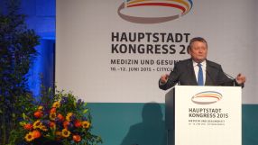 Auf dem Hauptstadtkongresses plädierte Bundesgesundheitsminister Gröhe auch für schnelle Diagnoseverfahren und neue Antibiotika.