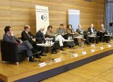 Den Abschluss der Veranstaltung bildete eine Podiumsdiskussion mit Vertretern aus Politik, Wissenschaft und Wirtschaft.