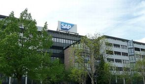 SAP und Alacris arbeiten künftig gemeinsam an der Entwicklung einer Software zur Modellierung und Vorhersage von Medikamentenwirkungen.