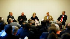 Streiter für die Bioökonomie: (v.l.n.r) Holger Zinke (BRAIN AG), Ralf Fücks (Heinrich-Böll-Stiftung), Martina Fleckenstein (WWF), Franz-Theo Gottwald (Buchautor), Andreas Mietzsch (Moderator/BIOCOM AG)